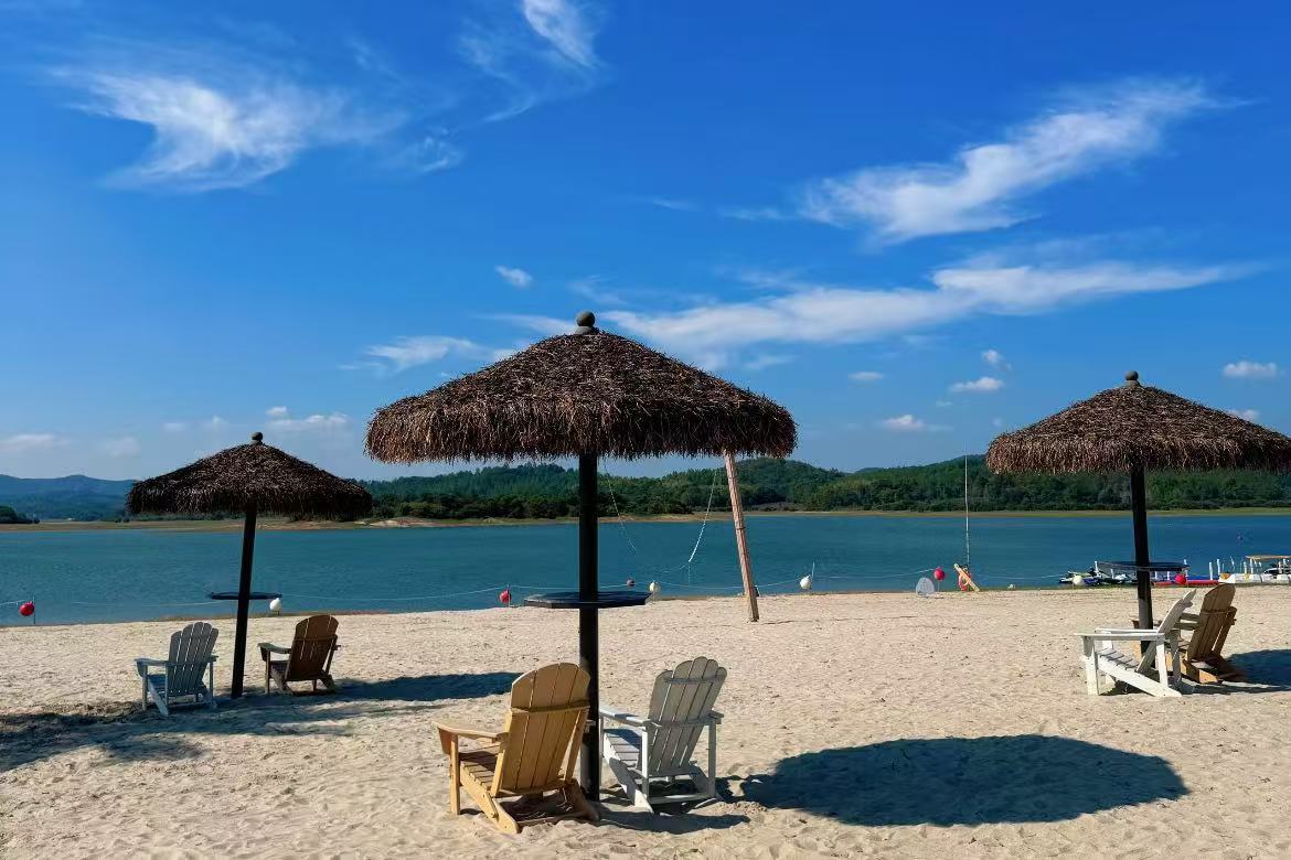 Baihe Lake